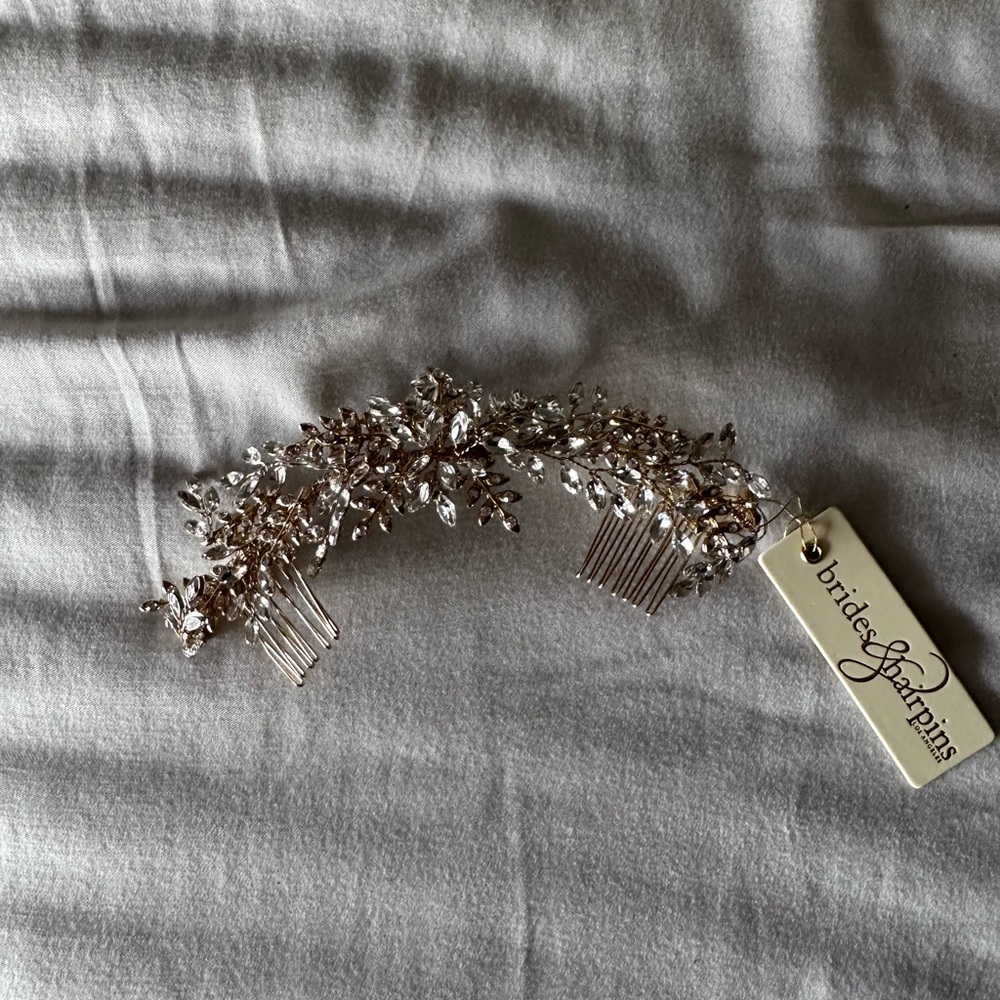 brides & hairpins serena halo comb